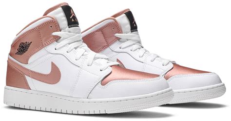 jordan 1 rose gold shoes.